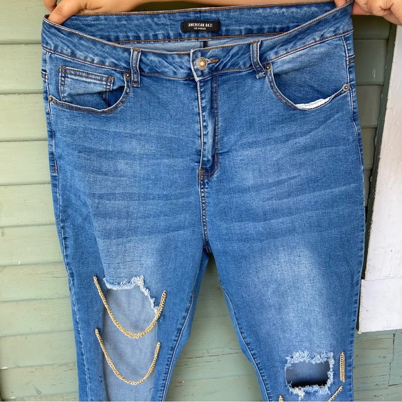 high waisted plus size jeans with chains - Picture 2 of 6